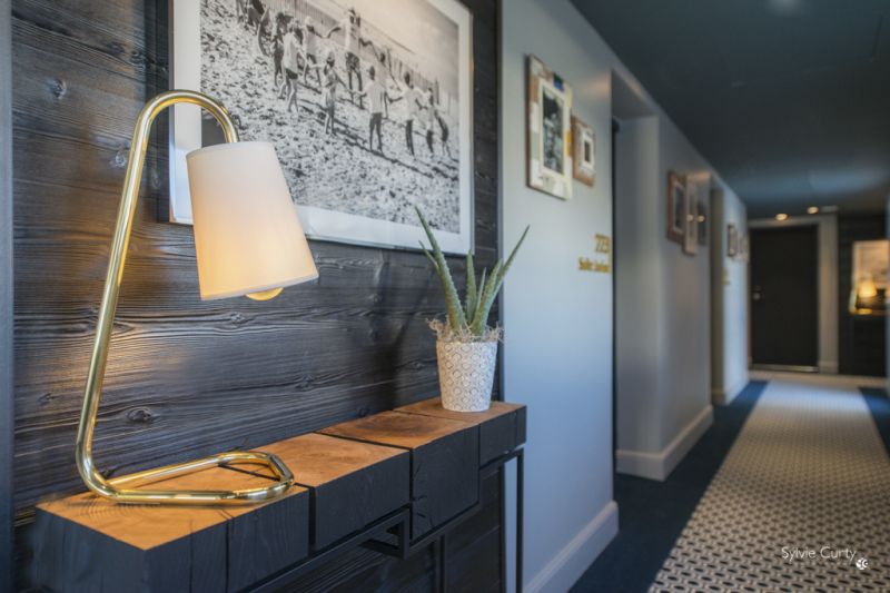 location Photo Booth la rochelle photographe la rochelle 17000 architecture hotellerie tourisme 17 ile de ré professionnel reportage photo image photographies aérien drone vu du ciel charente-maritime chambre d'hote hotel gite ile de ré
