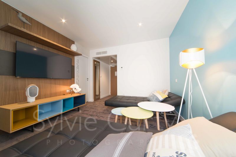 location Photo Booth la rochelle photographe la rochelle 17000 architecture hotellerie tourisme 17 ile de ré professionnel reportage photo image photographies aérien drone vu du ciel charente-maritime chambre d'hote hotel gite ile de ré
